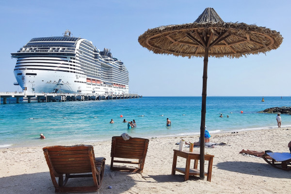 cruise ship docked in qatar