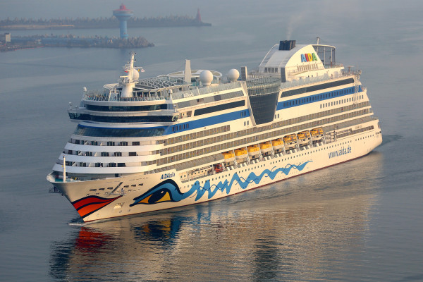 cruise ship docked in qatar