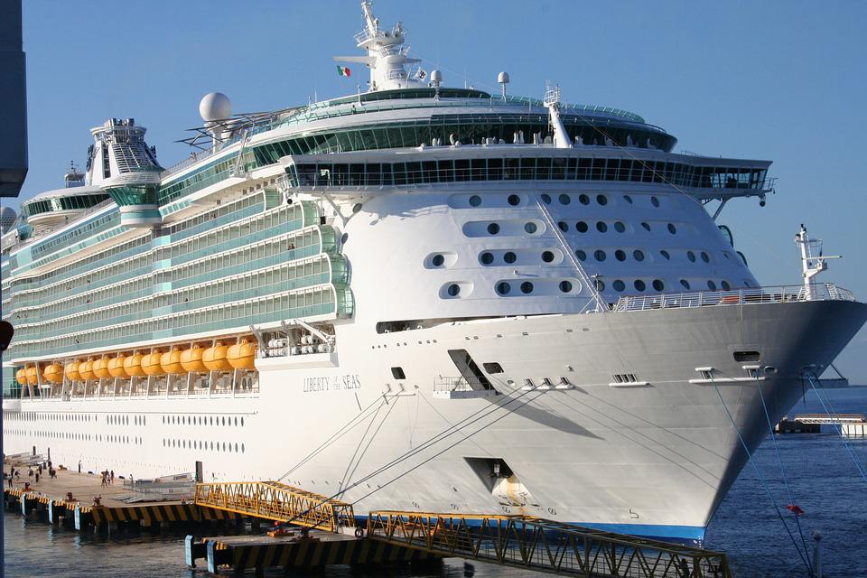 Royal Caribbean Set for International Calls on Singapore Cruises