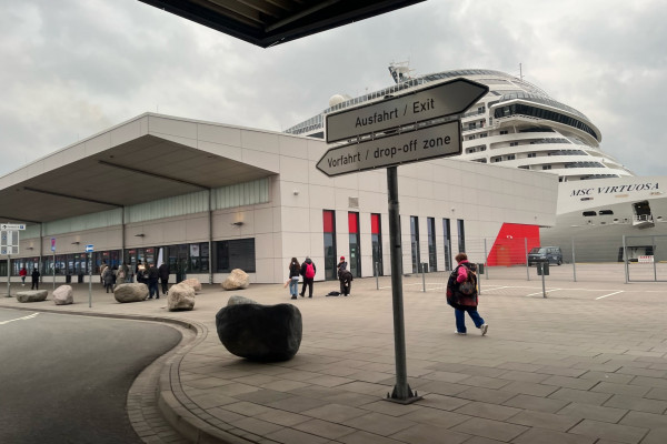berlin airport to warnemunde cruise port