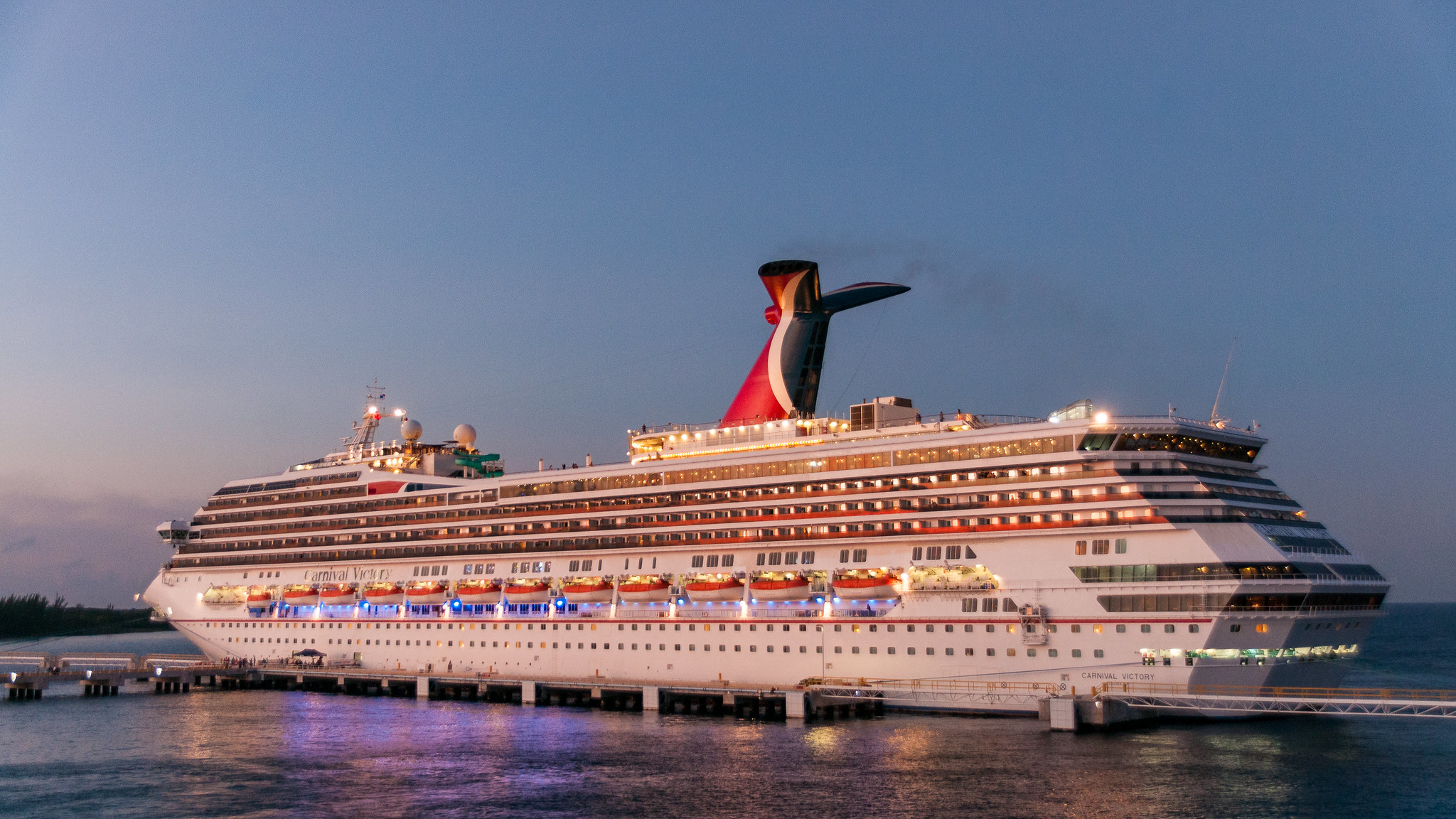 Carnival Radiance description, photos, position, cruise deals