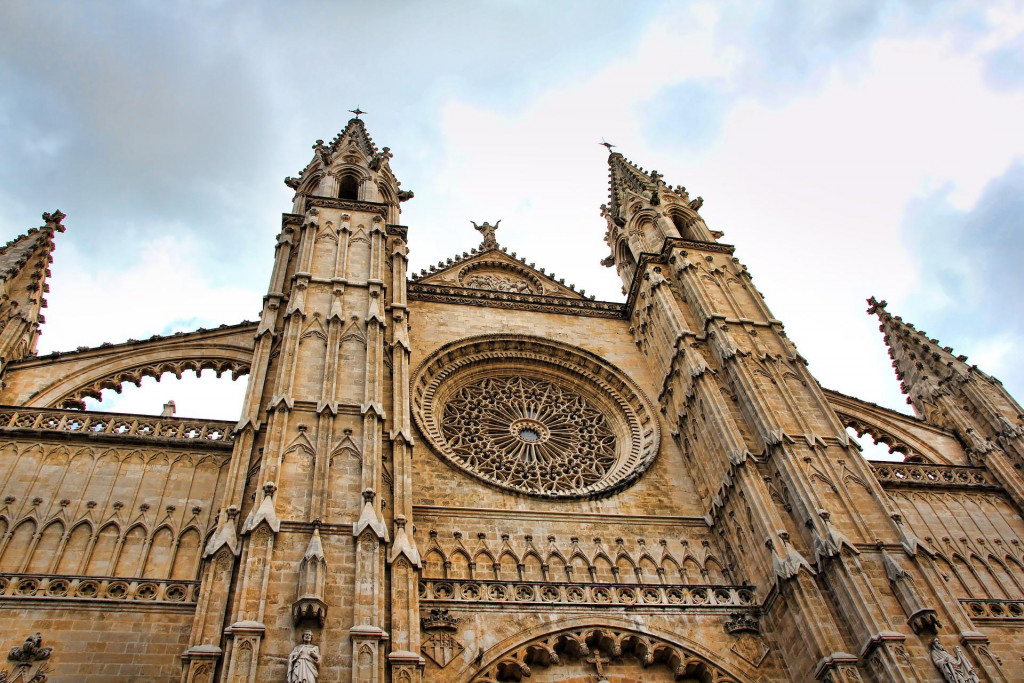 palma cruise port to palma cathedral